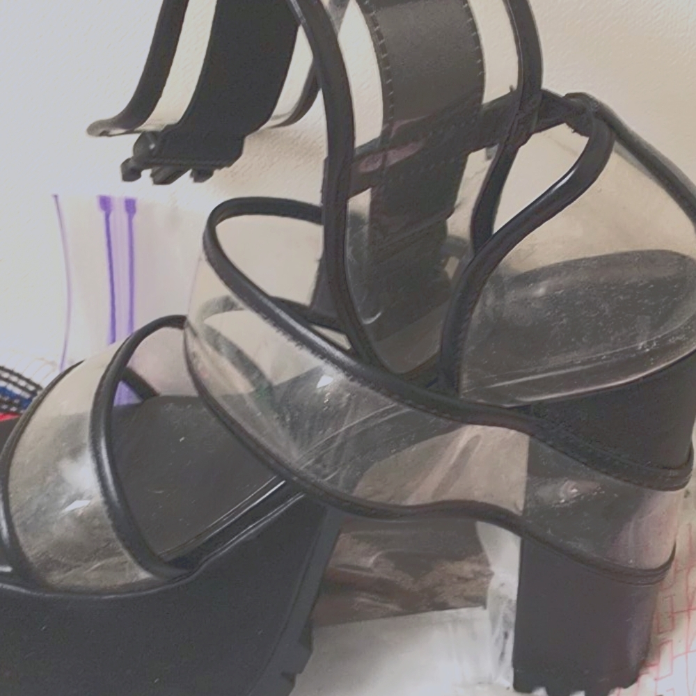 Platforms - Picture 1 of 1